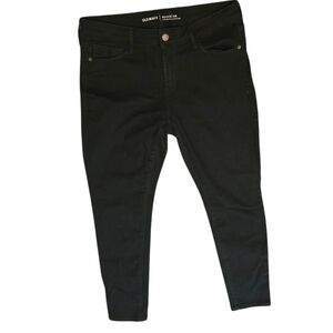 Old Navy Women's 12 RockStar Mid-Rise Black Denim Jeans